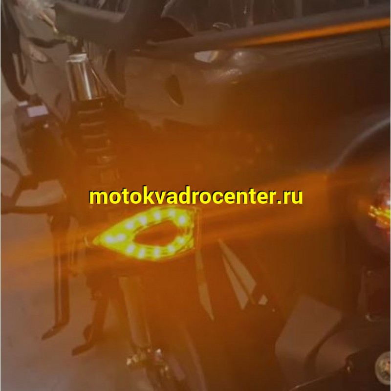 Купить  Мопед VENTO RIVA -II CX 50 NEW VMC (Венто Рива це икс 50) 4Т; 50сс; 17"литые; Электр. цв панель, линзов фара, LED светотехника (шт) 01250 (Vento купить с доставкой по Москве и России, цена, технические характеристики, комплектация фото  - motoserp.ru