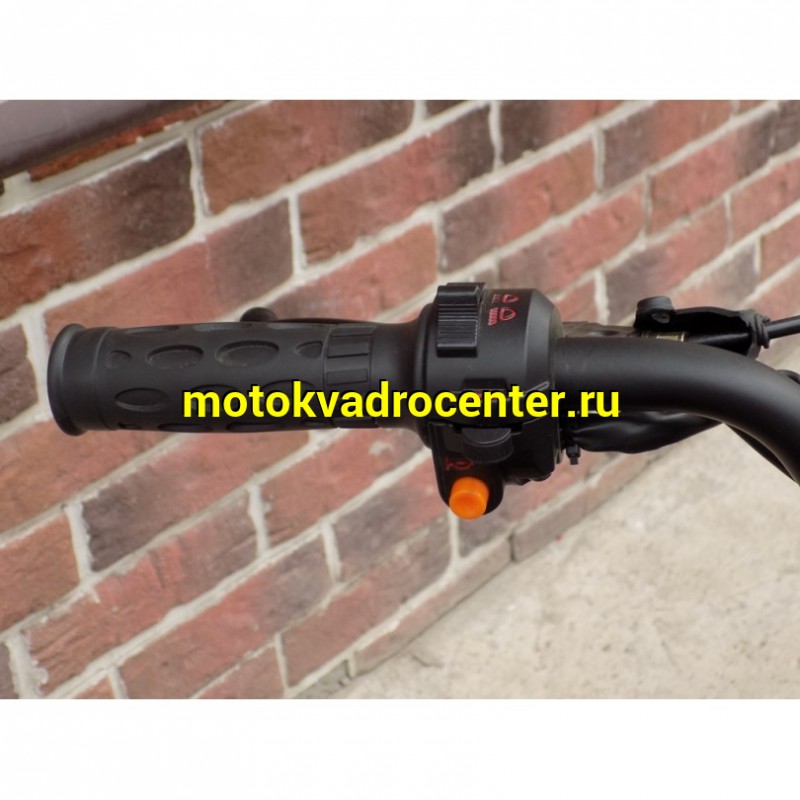 Купить  Мопед VENTO RIVA -II CX 50 NEW VMC (Венто Рива це икс 50) 4Т; 50сс; 17"литые; Электр. цв панель, линзов фара, LED светотехника (шт) 01250 (Vento купить с доставкой по Москве и России, цена, технические характеристики, комплектация фото  - motoserp.ru