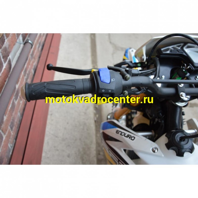 Купить  Мотоцикл Кросс/Эндуро RACER ENDURO 300 RC300-GY8A (Рейсер Эндуро 300) (ПТС), 21/18, 270сс, воздушн-маслян.охл. 5 ск.,баланс. вал, диск/диск (зал) (шт) купить с доставкой по Москве и России, цена, технические характеристики, комплектация фото  - motoserp.ru