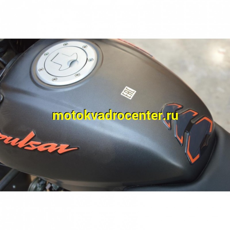 Купить  Мотоцикл BAJAJ Pulsar NS180 ( Баджаж Пульсар 180)  180сс,4Т.,возд.охл.,карбюр.,кол.17"/17"(зал) (шт) купить с доставкой по Москве и России, цена, технические характеристики, комплектация фото  - motoserp.ru