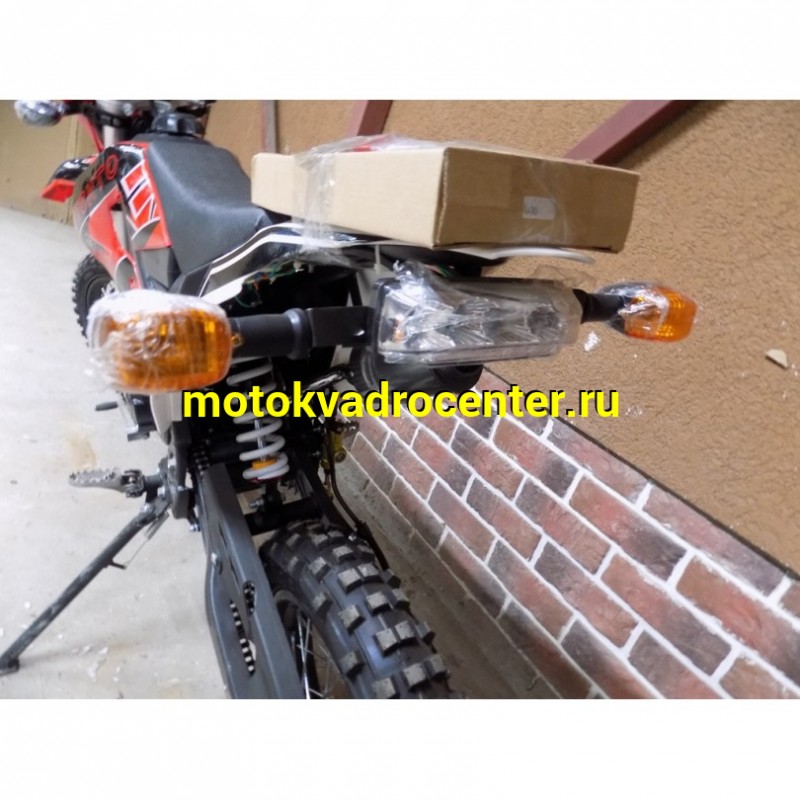 Купить  Мопед / питбайк Vento PitBike-50E LUX, 17/14, 49cc, 139FMB, фара/повор/стоп/зеркала, кик+электр., КПП 1-N-2-3-4  (шт) 01250 купить с доставкой по Москве и России, цена, технические характеристики, комплектация фото  - motoserp.ru