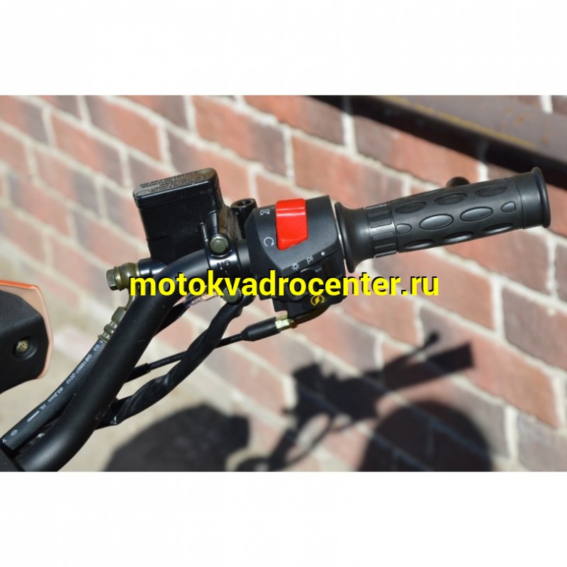 Купить  Мопед Millenium Alpha RS11 Champ  4Т; 50cc; колеса 17&quot;литые; 4пер, эл. старт; (шт) 01250 (ТехМаркет купить с доставкой по Москве и России, цена, технические характеристики, комплектация фото  - motoserp.ru