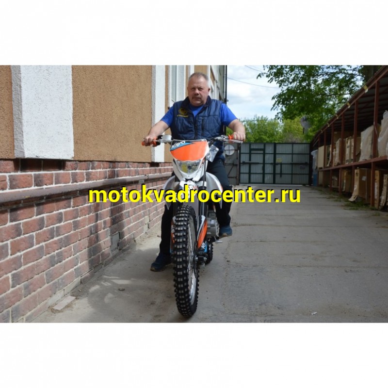 Купить  Мотоцикл Кросс/Эндуро KAYO K1 250 MX 21/18 (2024 г.) (спортинв), 172FMM, 249сс, 4Т., воз. охл., диск/диск. (зал) (шт) (SM купить с доставкой по Москве и России, цена, технические характеристики, комплектация фото  - motoserp.ru