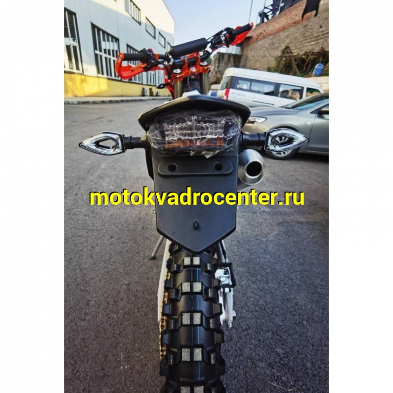 Купить  Мотоцикл Кросс/Эндуро JHL MOTO M5 (спортинв) 2023г, 21/18, 250cc, 2T, подвеска CN Absorber (HTW 2х картриджная) (зал) (шт) (ТехМаркет купить с доставкой по Москве и России, цена, технические характеристики, комплектация фото  - motoserp.ru