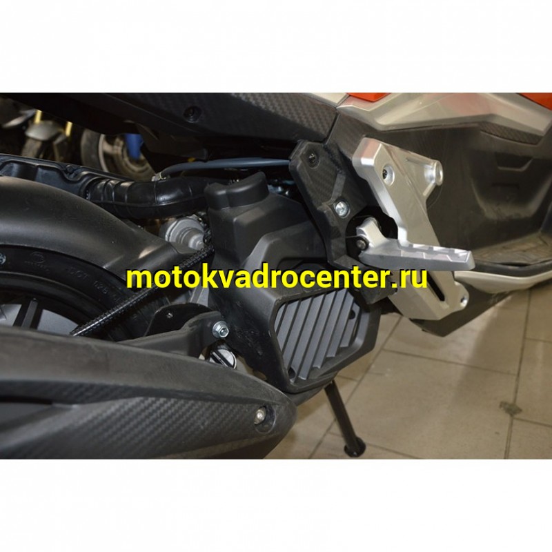 Купить  Скутер TRACER ADV 50 (Трейсер АДВ) (реплика HONDA X-ADV) 50cc  4Т, кол.13", диск./диск. (зал) (шт) 01250 (MM 47211 купить с доставкой по Москве и России, цена, технические характеристики, комплектация фото  - motoserp.ru