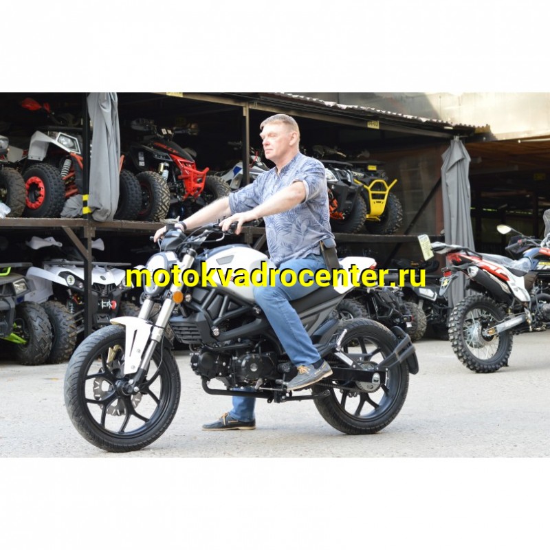 Купить  Мопед VENTO MONSTER 50 PLUS (репл DUCATI)  4так; 50cc; колеса 17"литые; 4пер, эл. старт;  (шт) 01250 (Vento купить с доставкой по Москве и России, цена, технические характеристики, комплектация фото  - motoserp.ru