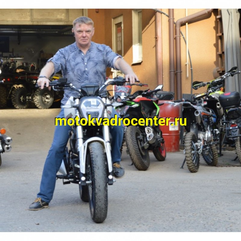 Купить  Мопед VENTO MONSTER 50 PLUS (репл DUCATI)  4так; 50cc; колеса 17"литые; 4пер, эл. старт;  (шт) 01250 (Vento купить с доставкой по Москве и России, цена, технические характеристики, комплектация фото  - motoserp.ru