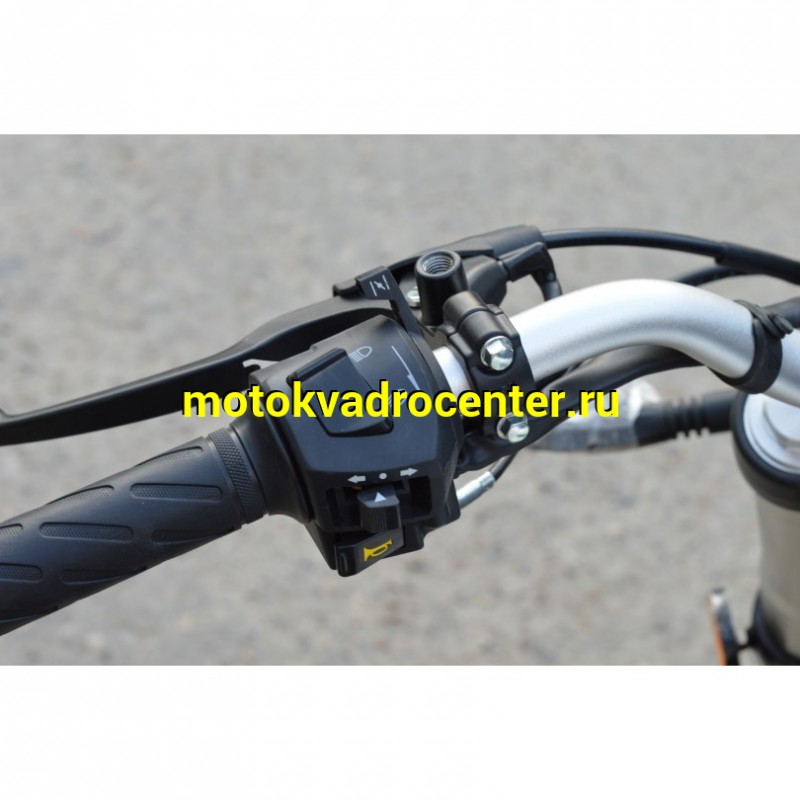 Купить  Мопед VENTO MONSTER 50 PLUS (репл DUCATI)  4так; 50cc; колеса 17"литые; 4пер, эл. старт;  (шт) 01250 (Vento купить с доставкой по Москве и России, цена, технические характеристики, комплектация фото  - motoserp.ru