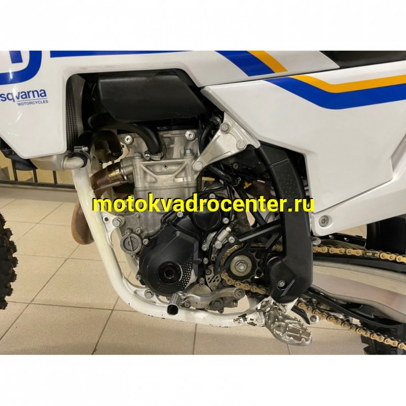 Купить  Мотоцикл Husqvarna FC 350 2023г, 69 м/ч (шт) купить с доставкой по Москве и России, цена, технические характеристики, комплектация фото  - motoserp.ru