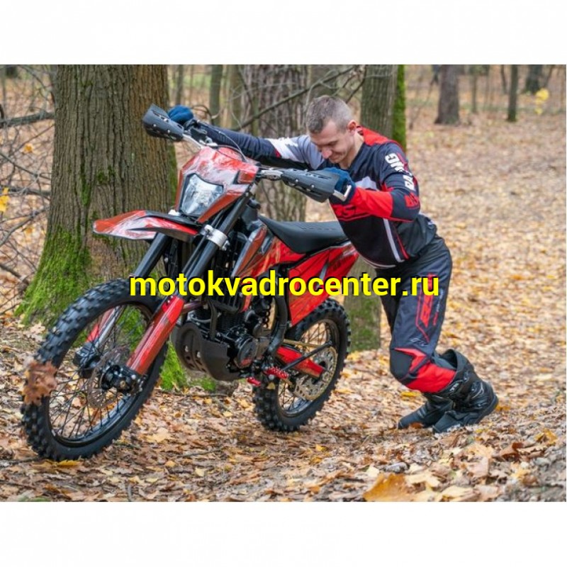 Купить  Мотоцикл Кросс/Эндуро BSE T4 Red (ZS172FMM-5) PR250cc  21/18"  (шт)   купить с доставкой по Москве и России, цена, технические характеристики, комплектация фото  - motoserp.ru