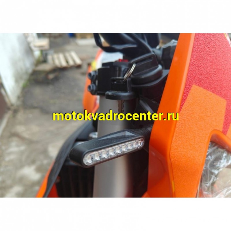 Купить  Мотоцикл Кросс/Эндуро Regulmoto SIX DAYS 350сс (ЭПТС) (ZS NB350) 21/18" 31,2 л.с. (шт) купить с доставкой по Москве и России, цена, технические характеристики, комплектация фото  - motoserp.ru