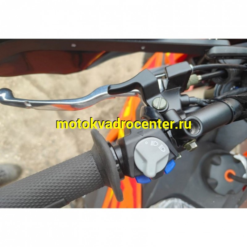 Купить  Мотоцикл Кросс/Эндуро Regulmoto SIX DAYS 350сс (ЭПТС) (ZS NB350) 21/18" 31,2 л.с. (шт) купить с доставкой по Москве и России, цена, технические характеристики, комплектация фото  - motoserp.ru