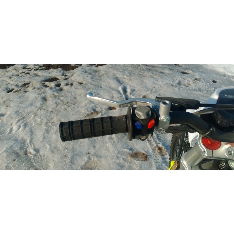 Купить  Мотоцикл Кросс/Эндуро Regulmoto LFA 200сс (ЭПТС) 19/16" 15л.с. (шт) купить с доставкой по Москве и России, цена, технические характеристики, комплектация фото  - motoserp.ru