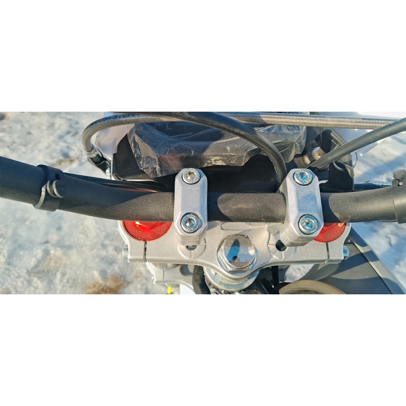 Купить  Мотоцикл Кросс/Эндуро Regulmoto LFA 200сс (ЭПТС) 19/16" 15л.с. (шт) купить с доставкой по Москве и России, цена, технические характеристики, комплектация фото  - motoserp.ru
