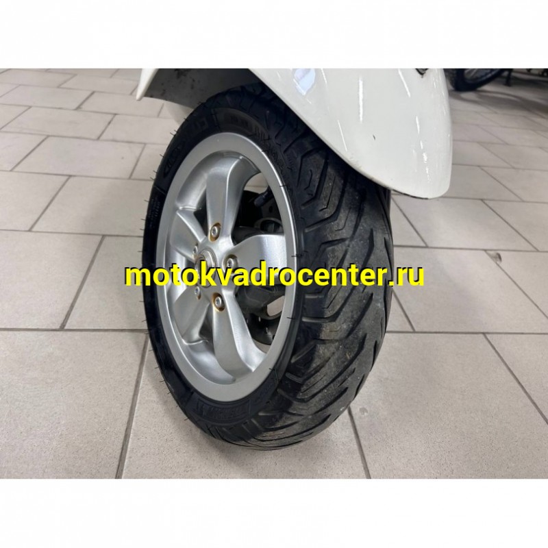 Купить  Скутер Vespa Primavera 50 4Т инжектор 12408км 2018 г.в.Из Японии,без пробега по РФ    купить с доставкой по Москве и России, цена, технические характеристики, комплектация фото  - motoserp.ru