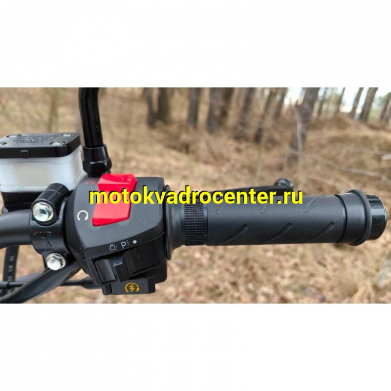 Купить  Мопед Rockot Alpha RESTYLE (Альфа Рестайл) + ЦПГ 4Т,возд. охл.,17"/17" диск./диск. (шт) 01250 (Rockot (ФОТО купить с доставкой по Москве и России, цена, технические характеристики, комплектация фото  - motoserp.ru