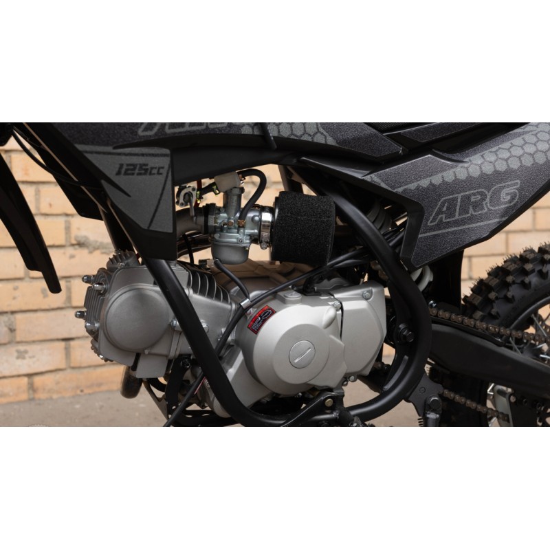 Купить  Питбайк ARG 125cc 14/12 (17/14" встанут) мех. эл/кикстарт, дупл. рама, быстосъем. сиден, неломайки, пульт КТМ, ув. бак (шт) купить с доставкой по Москве и России, цена, технические характеристики, комплектация фото  - motoserp.ru