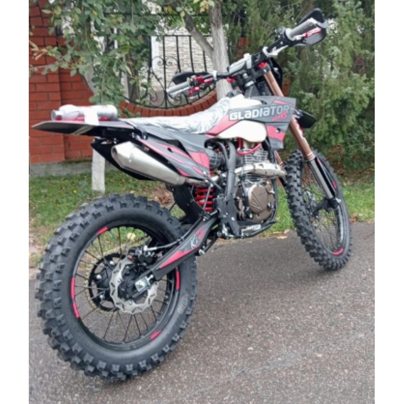 Купить  Мотоцикл Кросс/Эндуро Gladiator K2, 250cc,  LC171YMM (YB250H) 4х клапанный, 21/18", диск/диск (шт)  купить с доставкой по Москве и России, цена, технические характеристики, комплектация фото  - motoserp.ru