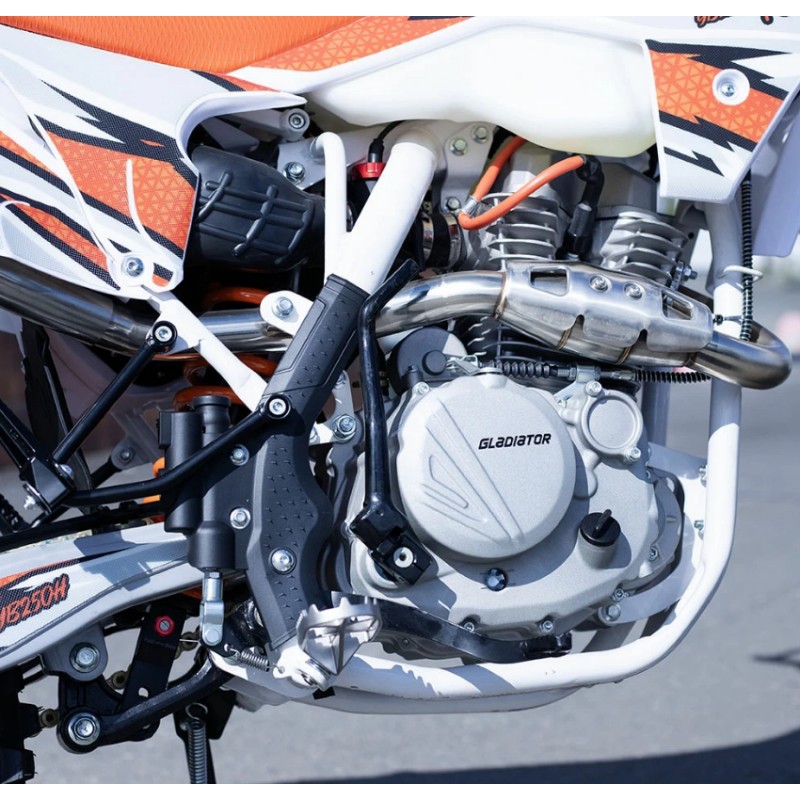 Купить  Мотоцикл Кросс/Эндуро Gladiator K2, 250cc,  LC171YMM (YB250H) 4х клапанный, 21/18", диск/диск (шт)  купить с доставкой по Москве и России, цена, технические характеристики, комплектация фото  - motoserp.ru