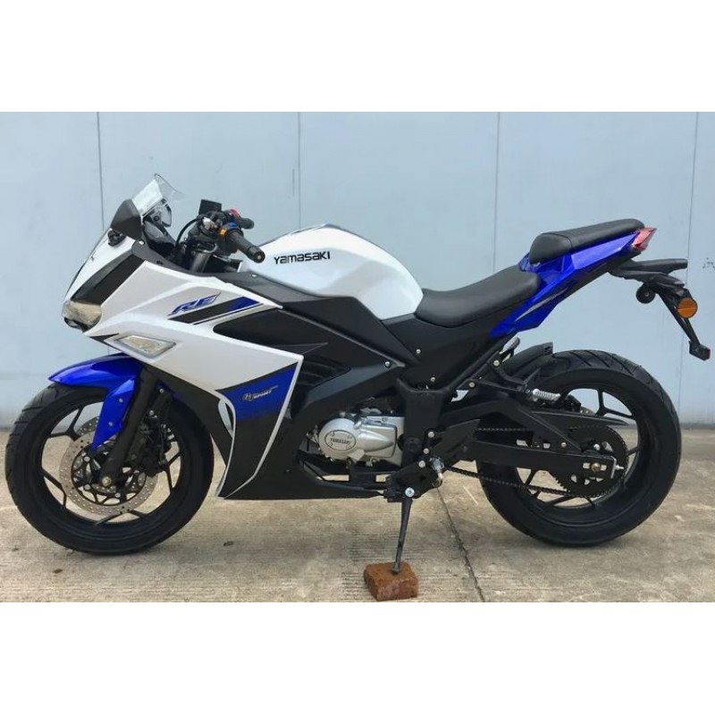 Купить  Мопед YAMASAKI SCORPION RS EFI + ЦПГ 2026г. БЕЛЫЙ/СИНИЙ, 4Т; 50cc; 17"литые; 4пер, эл. старт; ИНЖЕКТОР (шт) 01250 купить с доставкой по Москве и России, цена, технические характеристики, комплектация фото  - motoserp.ru
