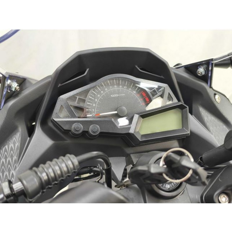 Купить  Мопед YAMASAKI SCORPION RS EFI + ЦПГ 2026г. БЕЛЫЙ/СИНИЙ, 4Т; 50cc; 17"литые; 4пер, эл. старт; ИНЖЕКТОР (шт) 01250 купить с доставкой по Москве и России, цена, технические характеристики, комплектация фото  - motoserp.ru