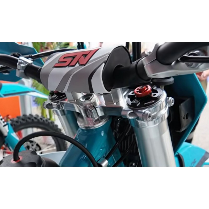 Купить  Мотоцикл Кросс/Эндуро STN S9-1 EFI PRO (YBS300 PRO RFI) (без прогрессии)  21/18" (шт) купить с доставкой по Москве и России, цена, технические характеристики, комплектация фото  - motoserp.ru